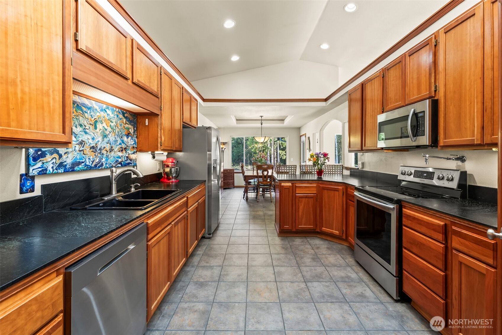 36003 36th Avenue E, Eatonville, WA 98328