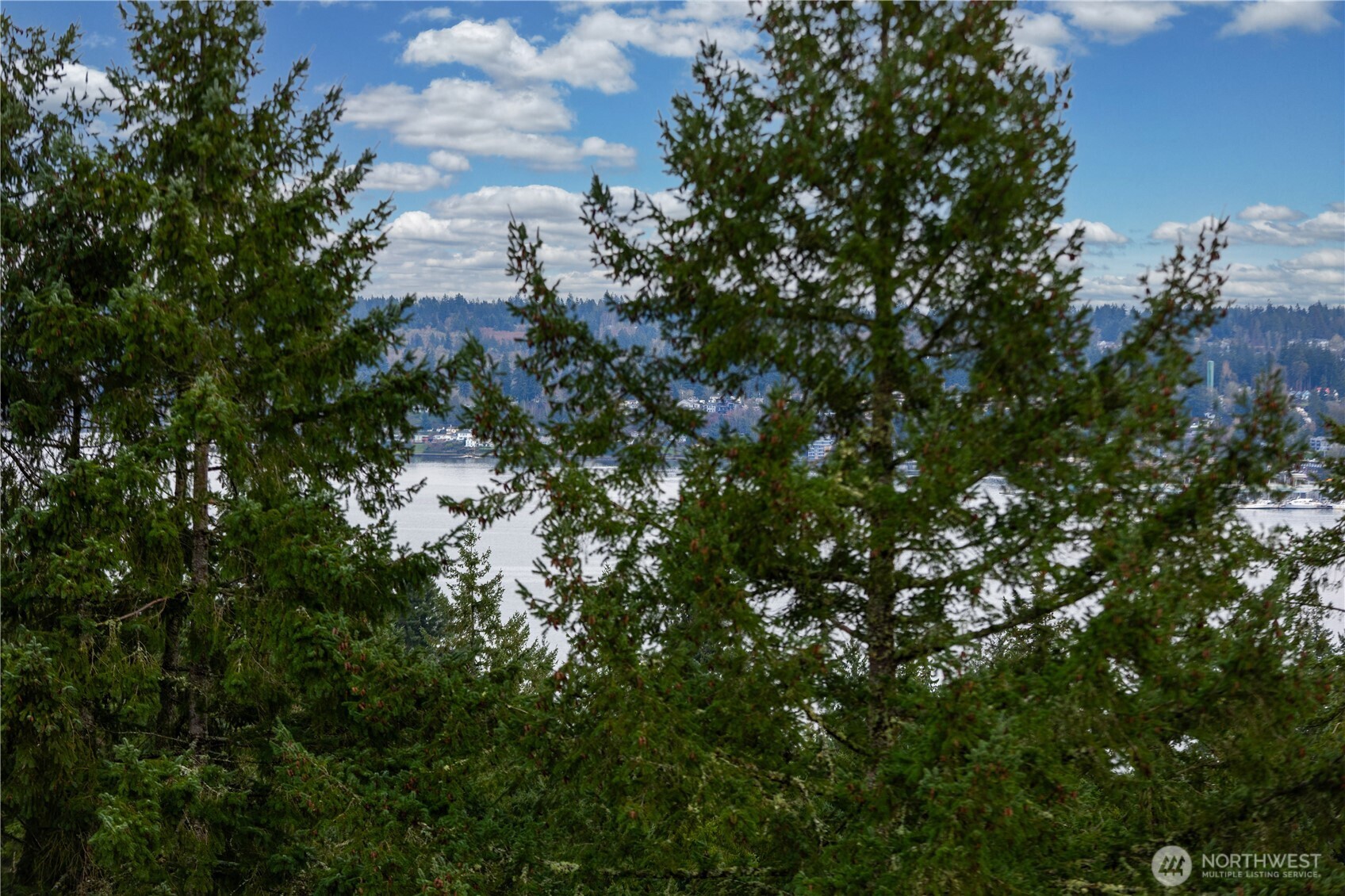 1270 Lansing Avenue , Bremerton, WA 98312