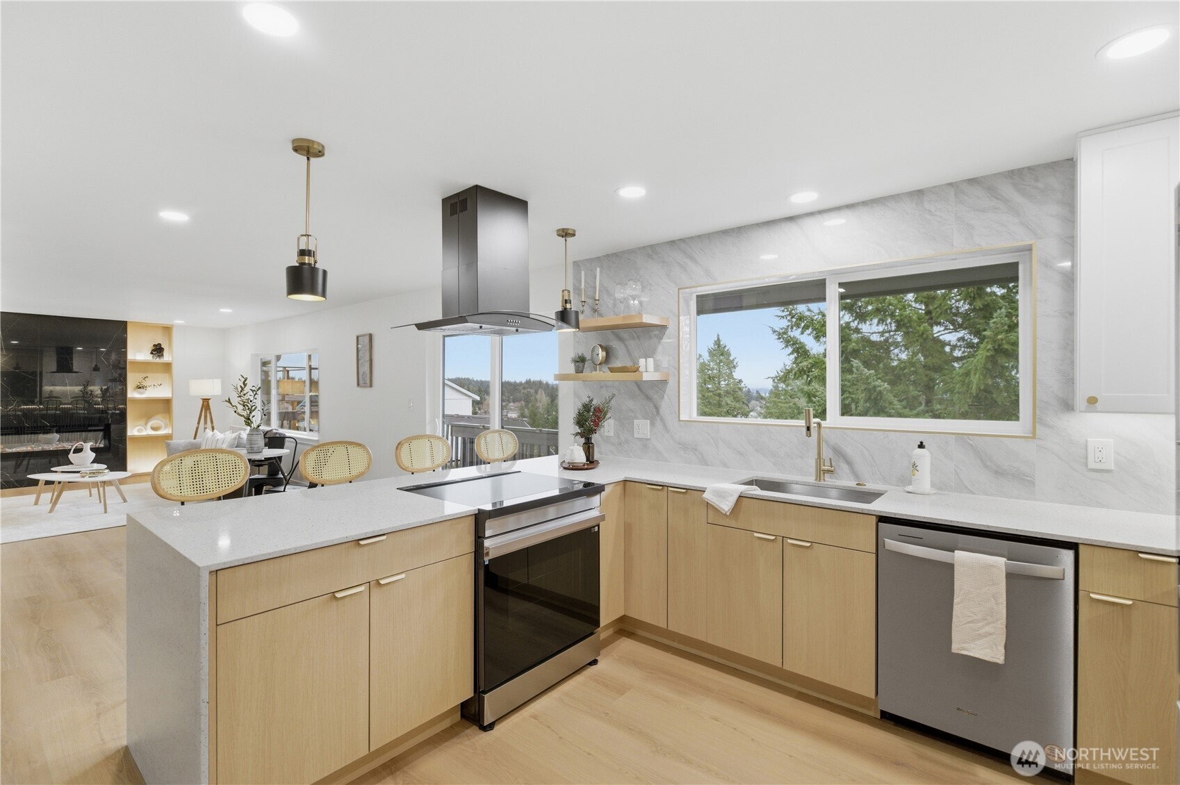 1270 Lansing Avenue , Bremerton, WA 98312