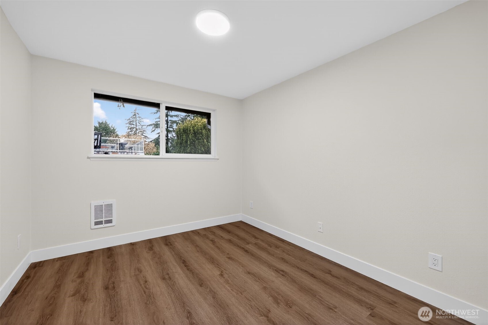 849 S Jackson Avenue , Tacoma, WA 98465