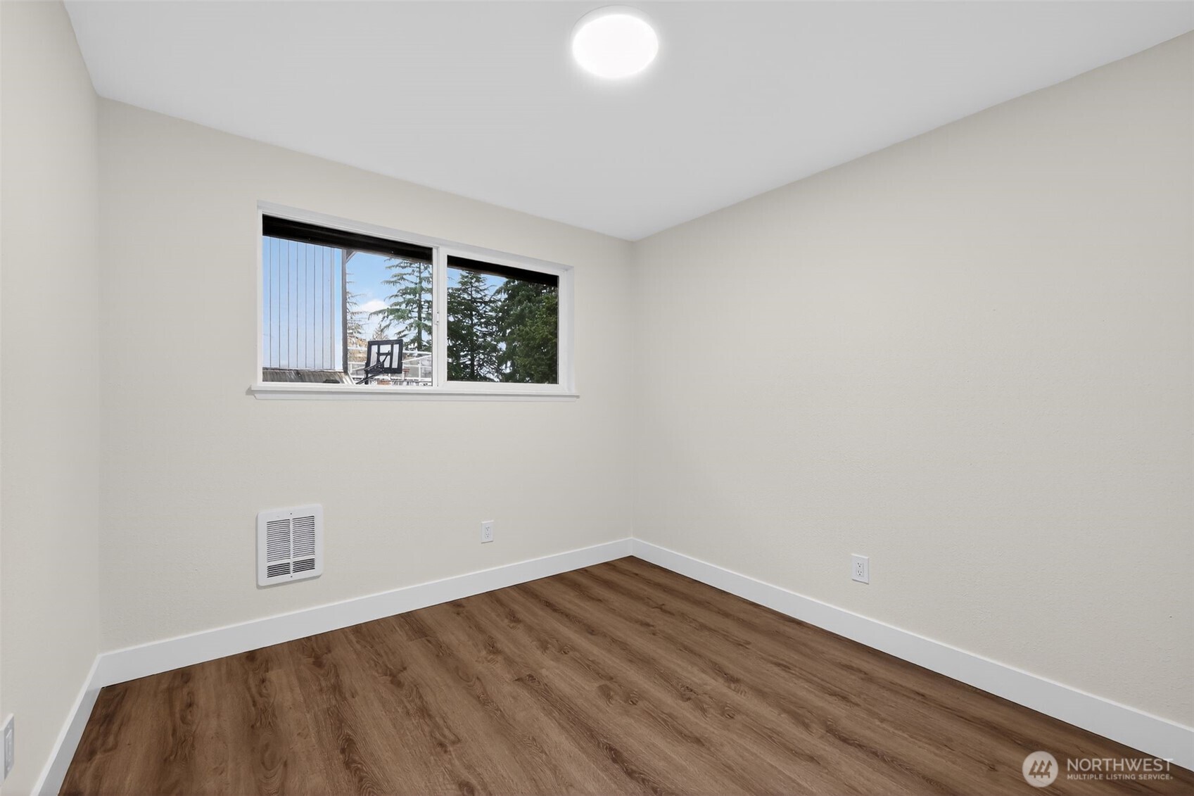 849 S Jackson Avenue , Tacoma, WA 98465