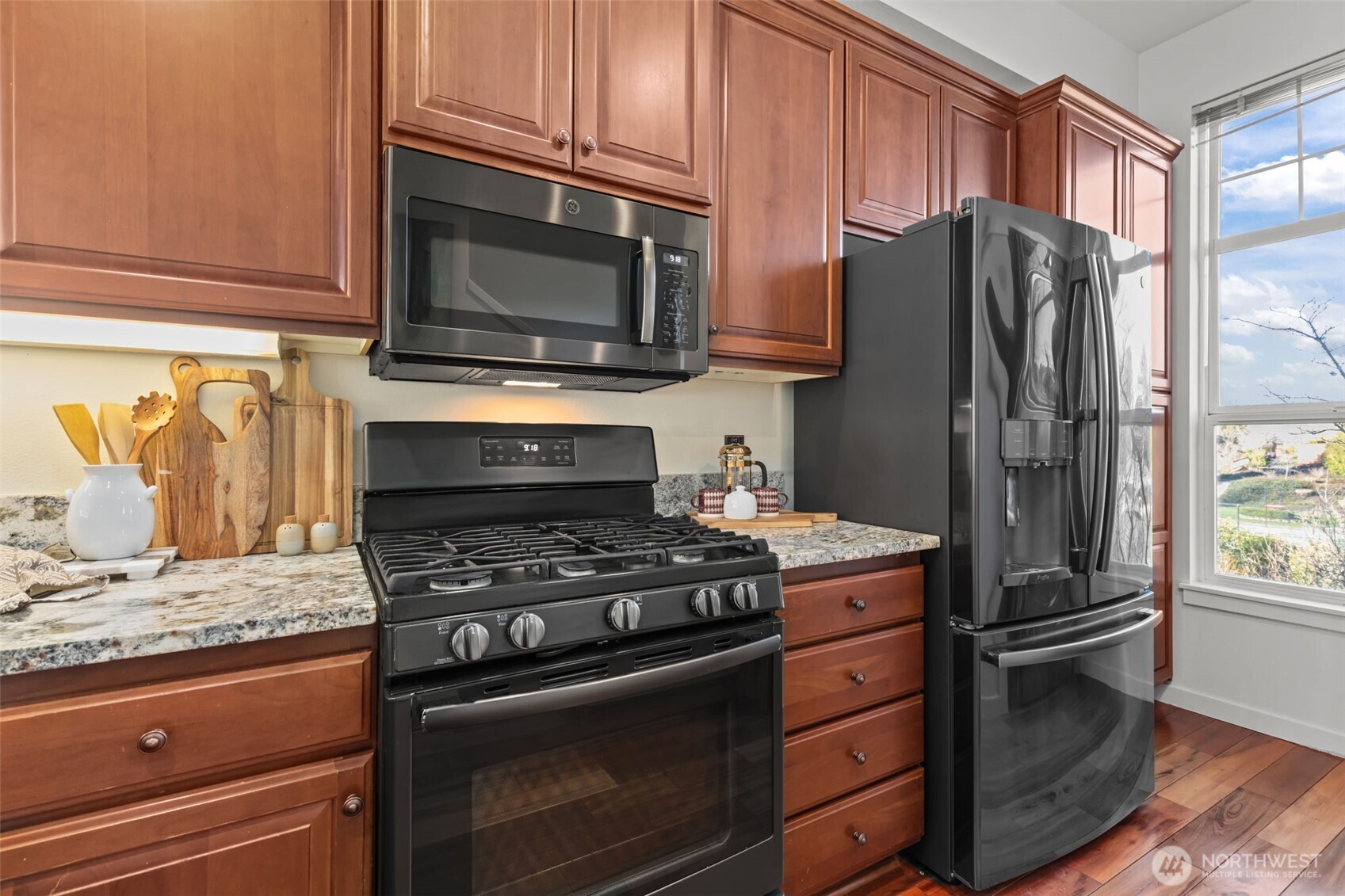 1621 Huckleberry Circle #1621, Issaquah, WA 98029