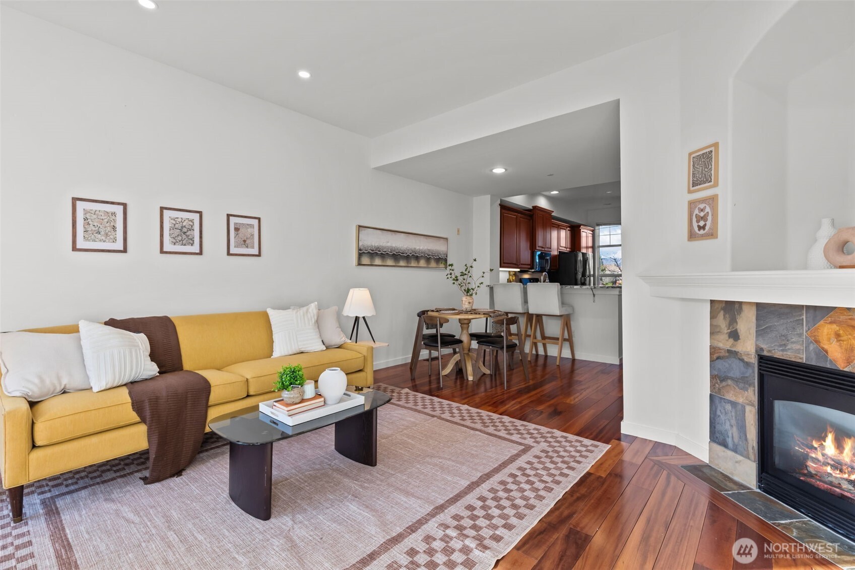 1621 Huckleberry Circle #1621, Issaquah, WA 98029