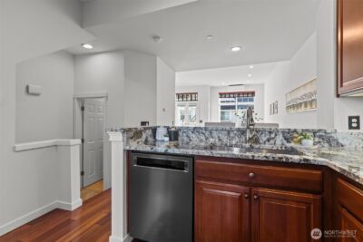 1621 Huckleberry Circle #1621, Issaquah, WA 98029 - Photo 10