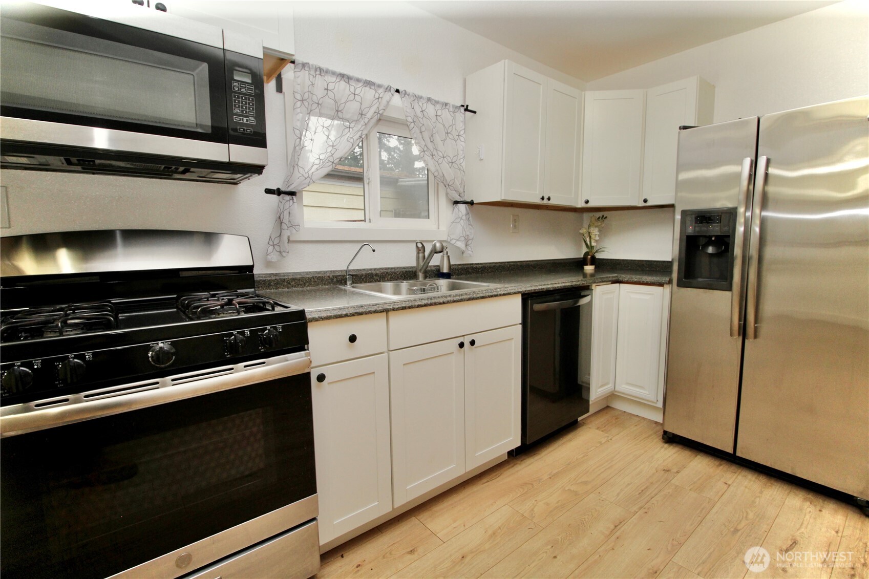 4040 Auburn Way S #50, Auburn, WA 98092