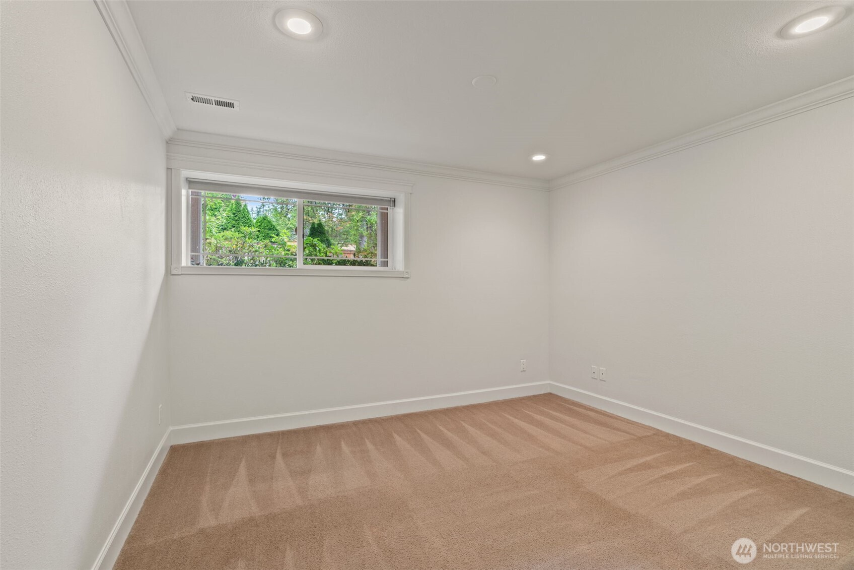 12623 NE 28th Street , Bellevue, WA 98005