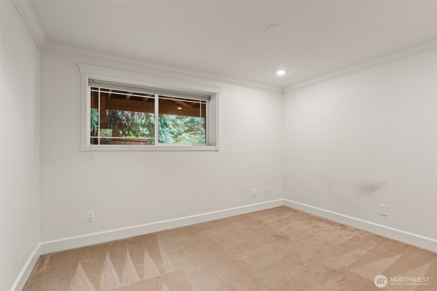 12623 NE 28th Street , Bellevue, WA 98005