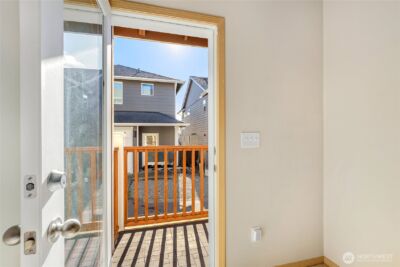 1025 Banyan Street , Bremerton, WA 98310-4262 - Photo 12