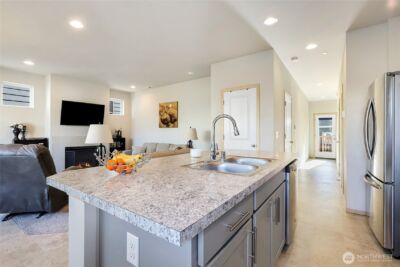 1025 Banyan Street , Bremerton, WA 98310-4262 - Photo 9