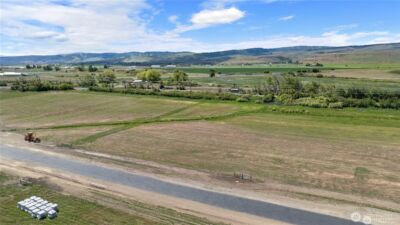520 Thorp Landing Lane , Thorp, WA 98946 - Photo 5