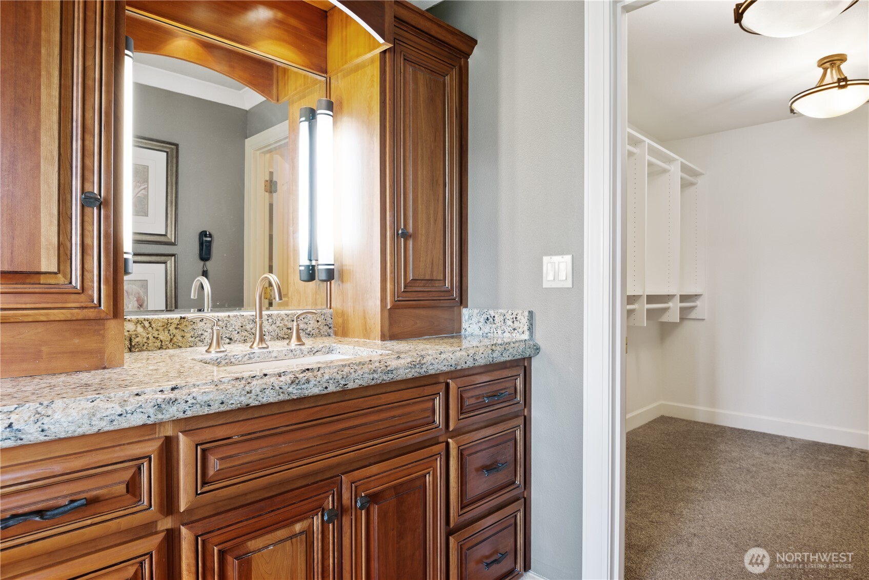 2512 Peters Drive , Longview, WA 98632