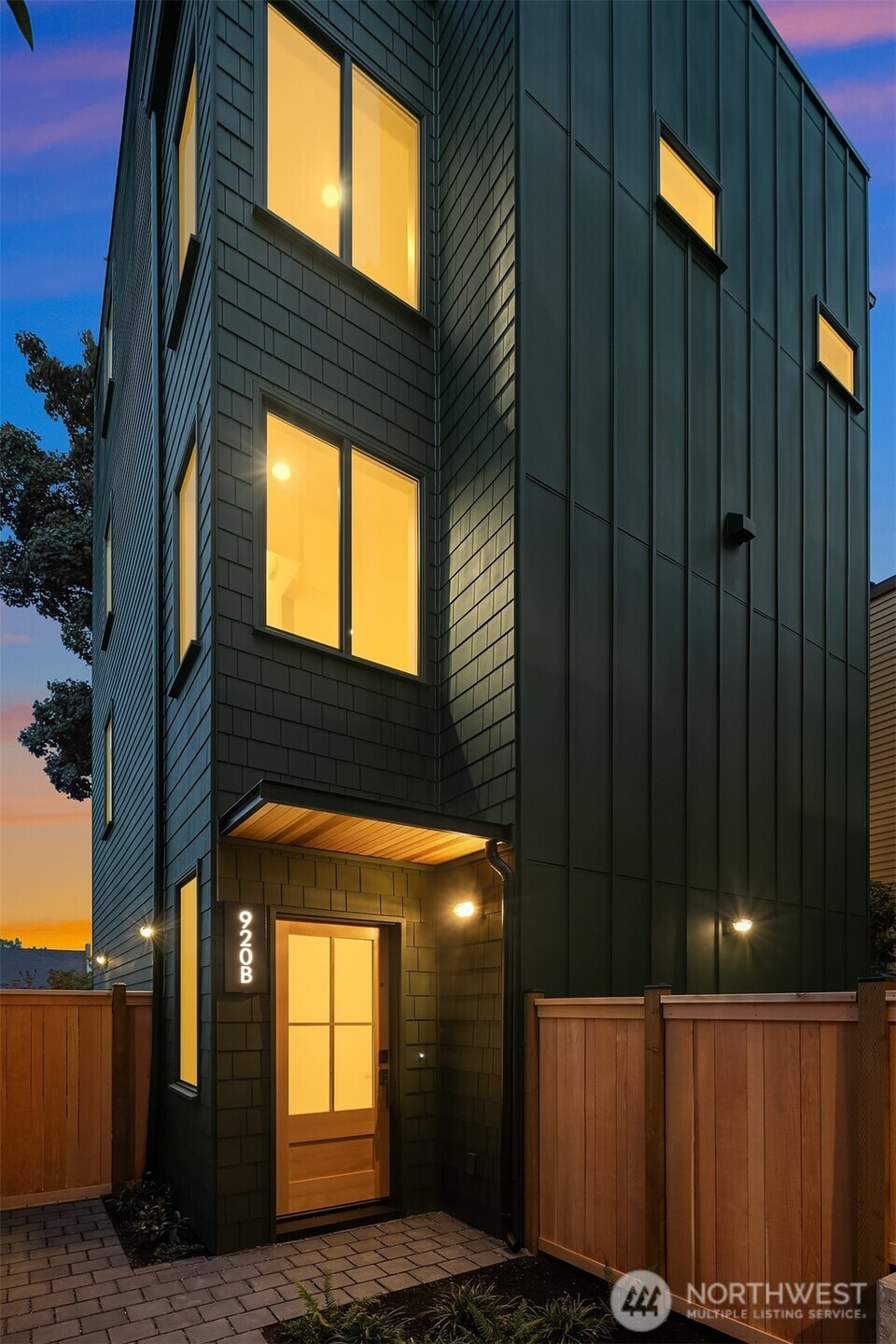 920 34th Avenue #B, Seattle, WA 98122