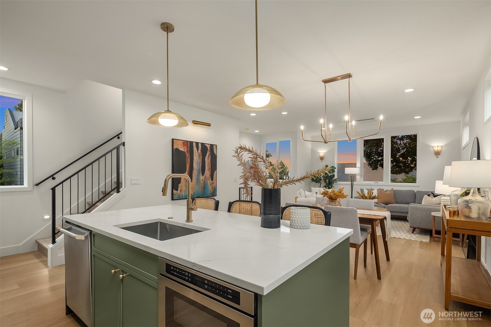 920 34th Avenue #B, Seattle, WA 98122