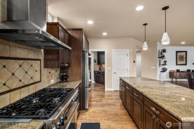 215 Ilwaco Place SE, Renton, WA 98059 - Photo 16