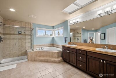 215 Ilwaco Place SE, Renton, WA 98059 - Photo 17