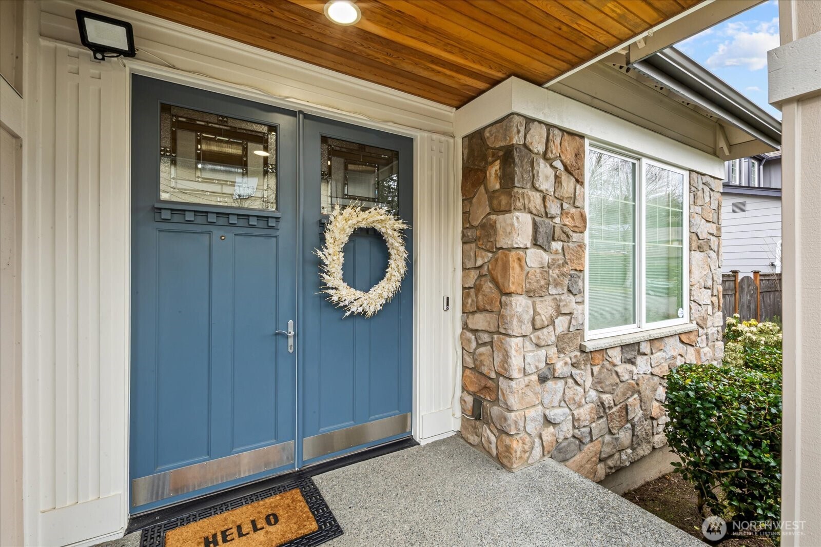 215 Ilwaco Place SE, Renton, WA 98059