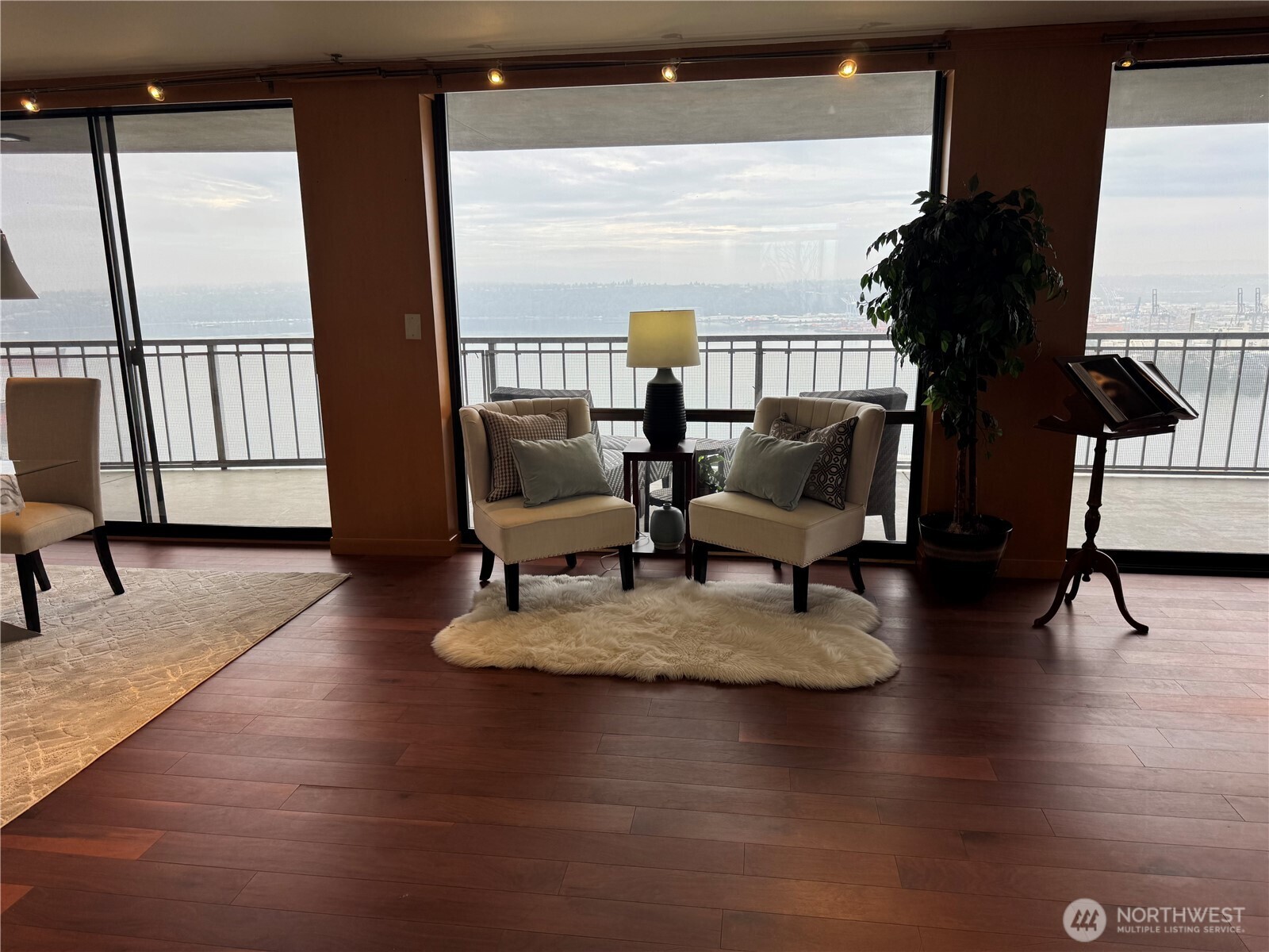 1 N Stadium Way #16, Tacoma, WA 98403