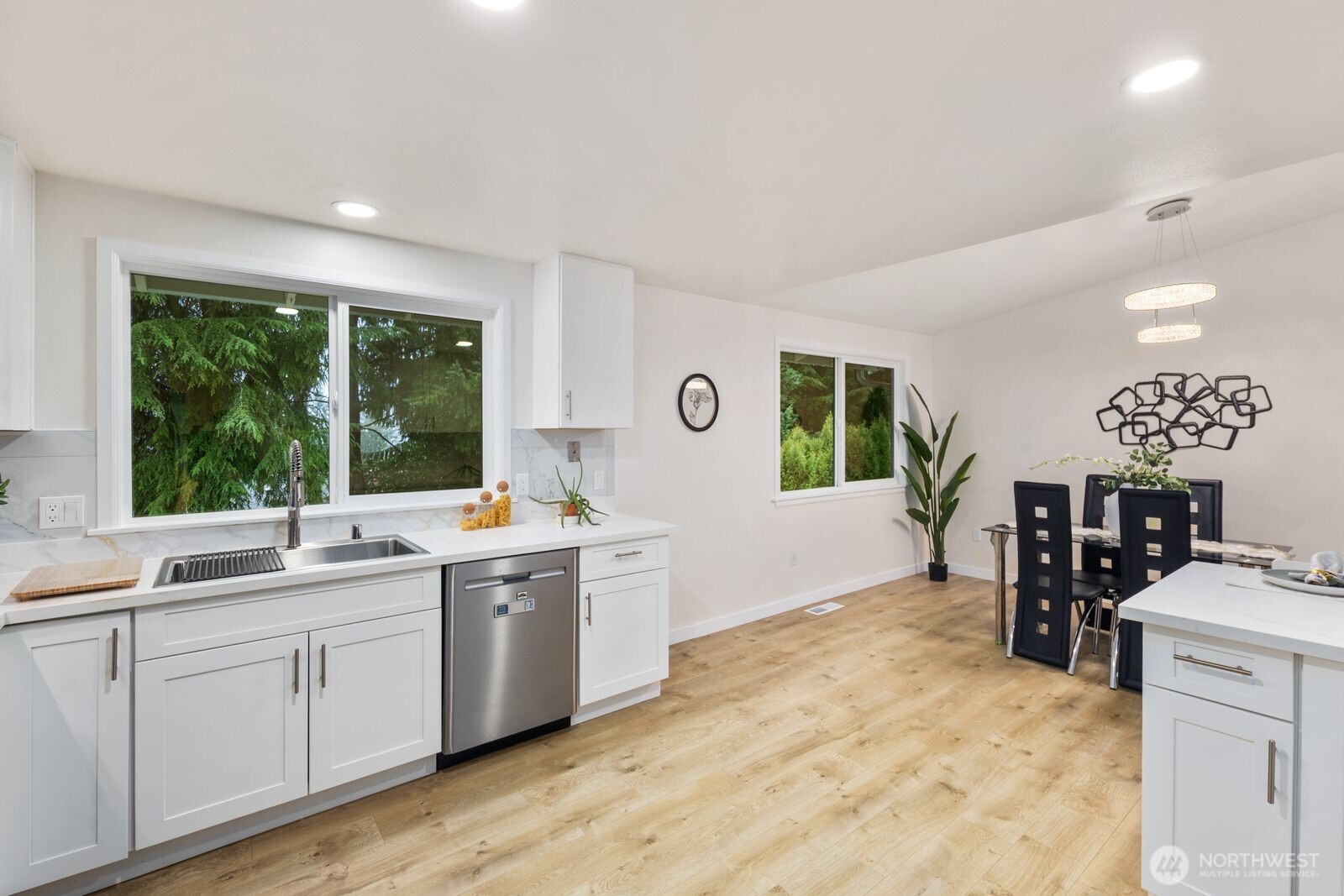 15132 SE 48th Drive , Bellevue, WA 98006