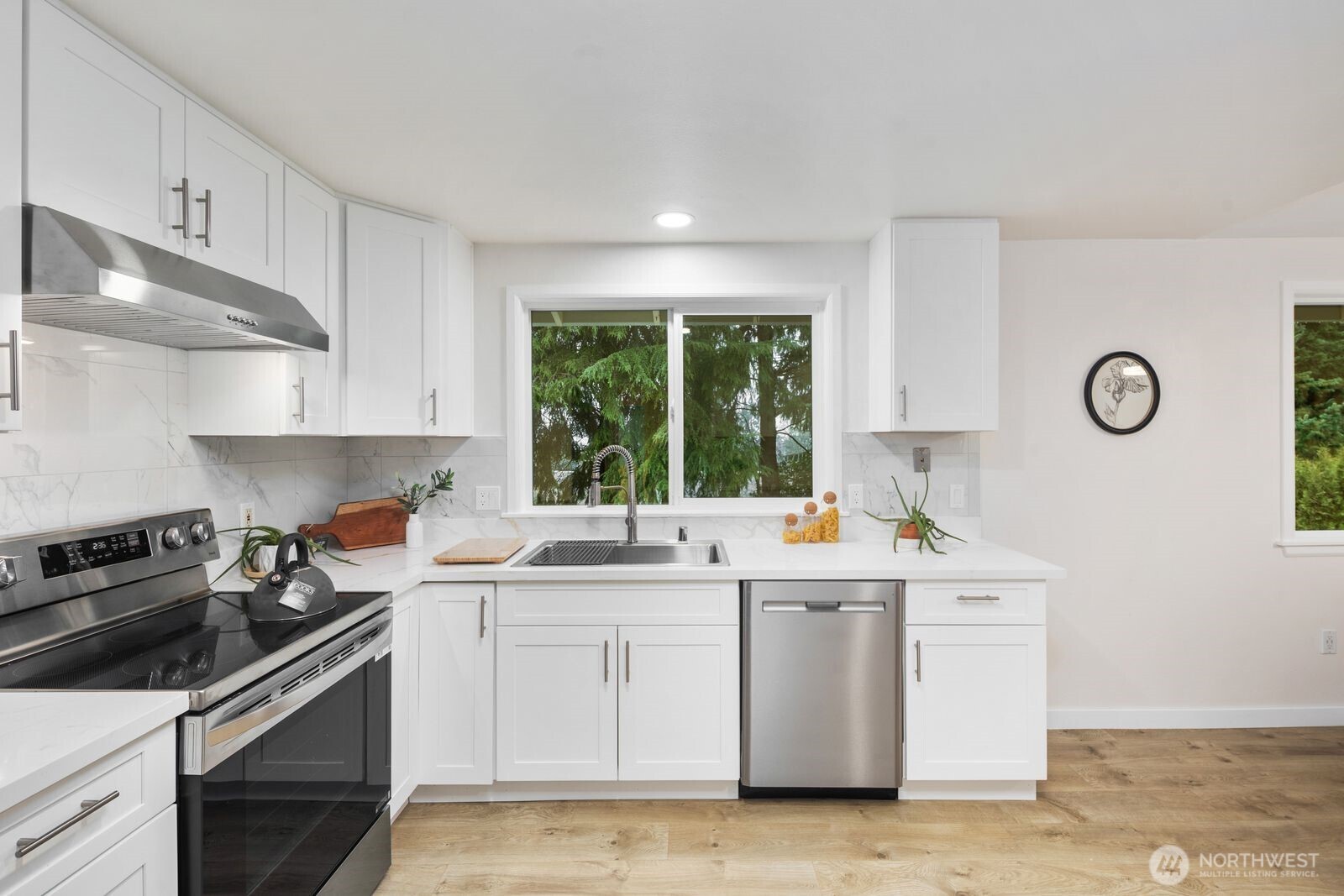 15132 SE 48th Drive , Bellevue, WA 98006