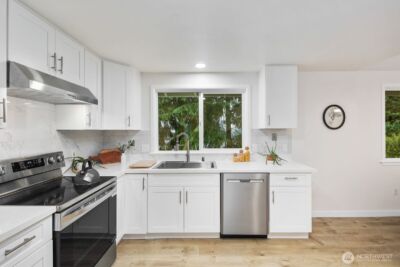 15132 SE 48th Drive , Bellevue, WA 98006 - Photo 12