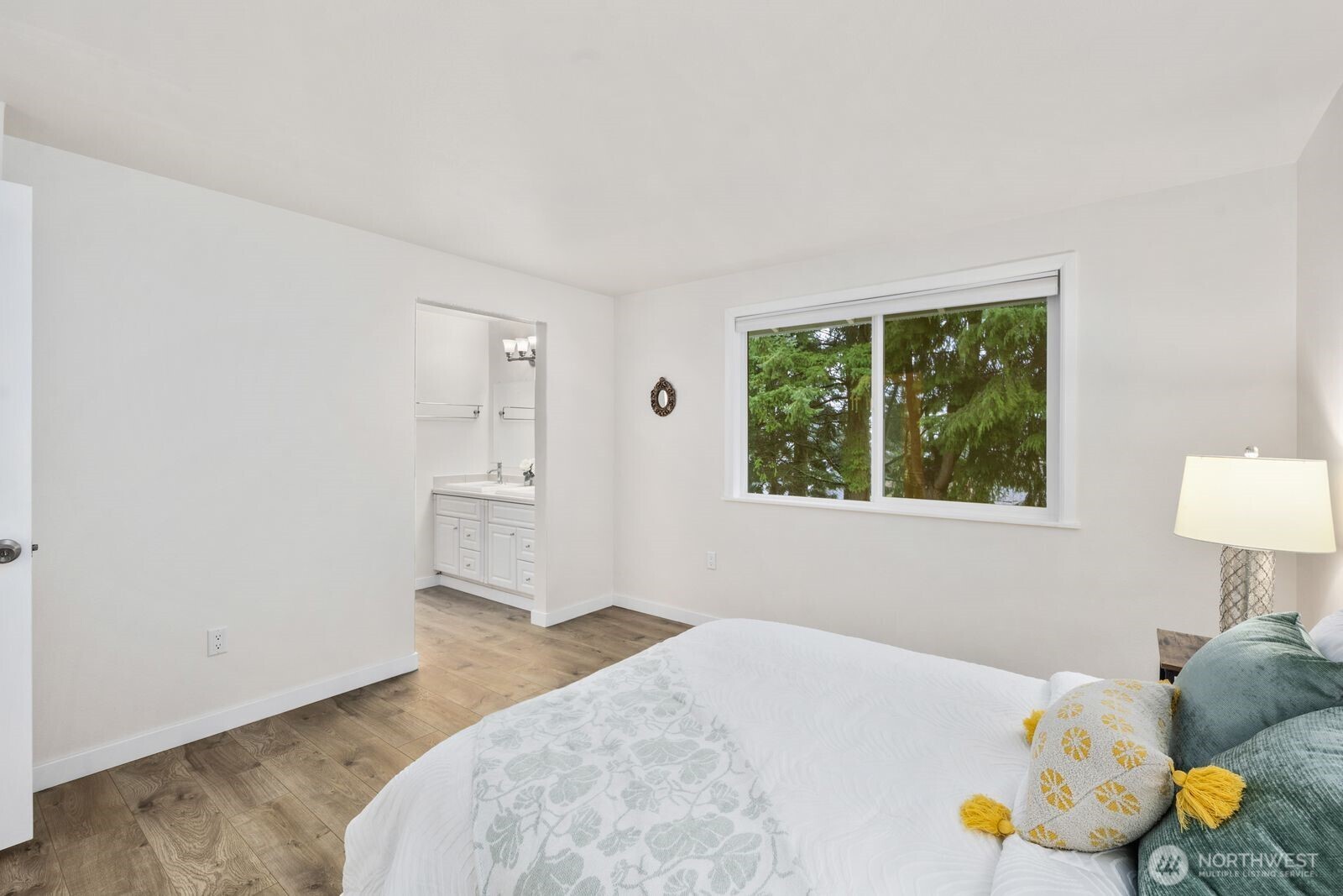 15132 SE 48th Drive , Bellevue, WA 98006