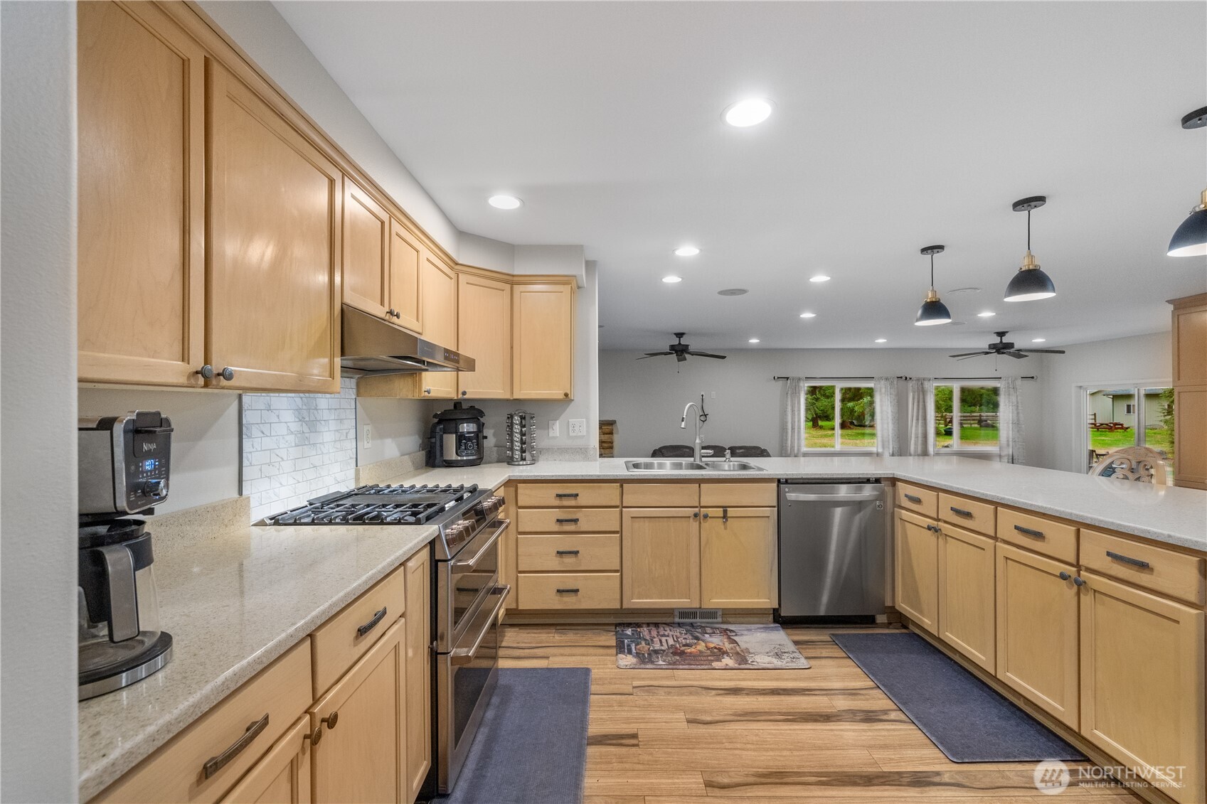 6410 221st Avenue NE, Granite Falls, WA 98252