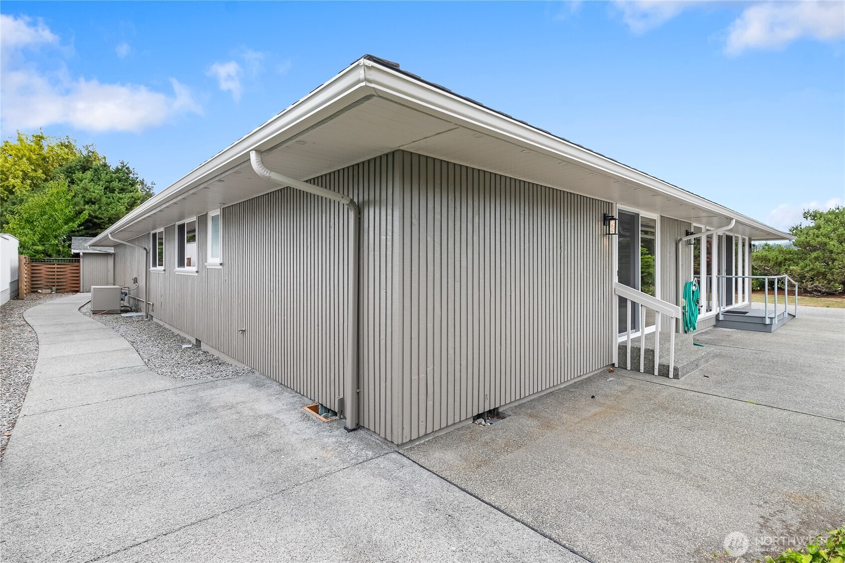 8104 Chehalis Road , Blaine, WA 98230