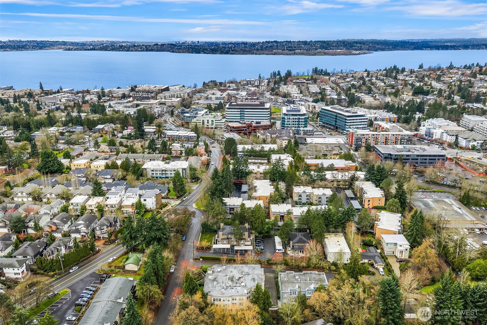 836 2nd Avenue #303, Kirkland, WA 98033