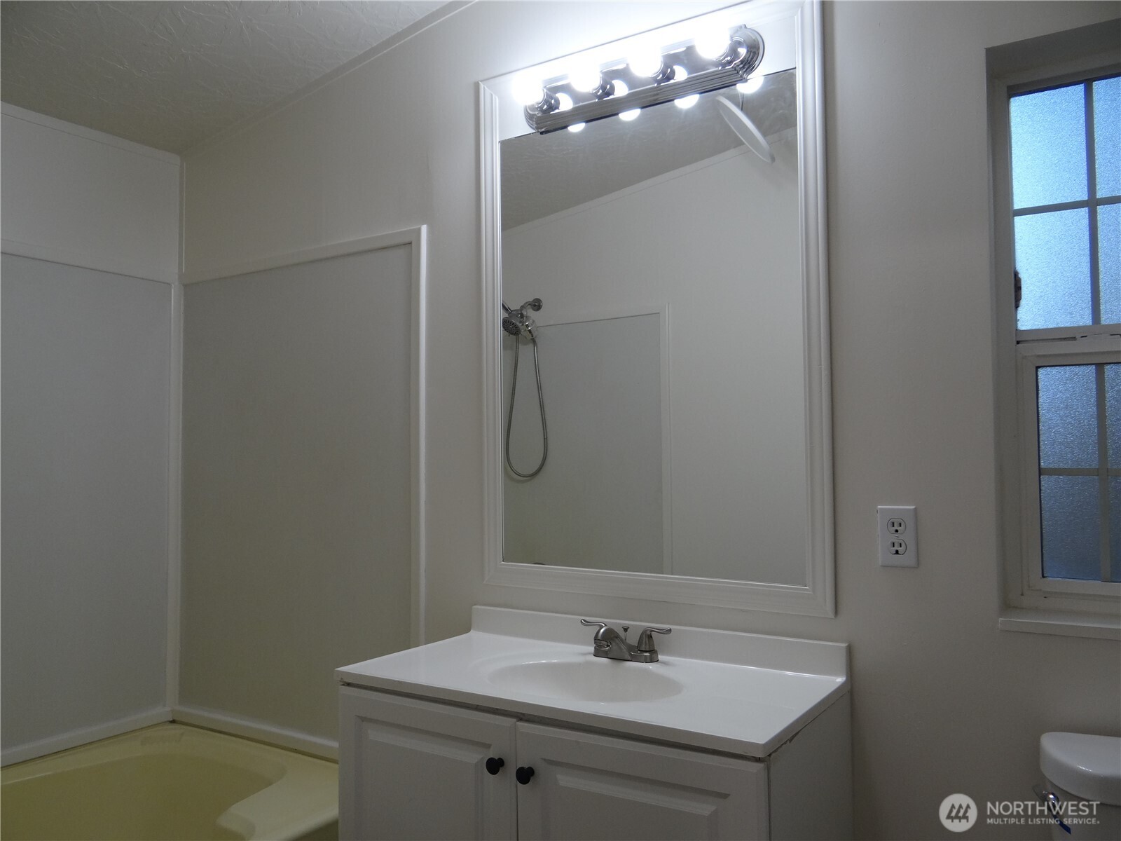 40747 NE Miller Road , Washougal, WA 98671