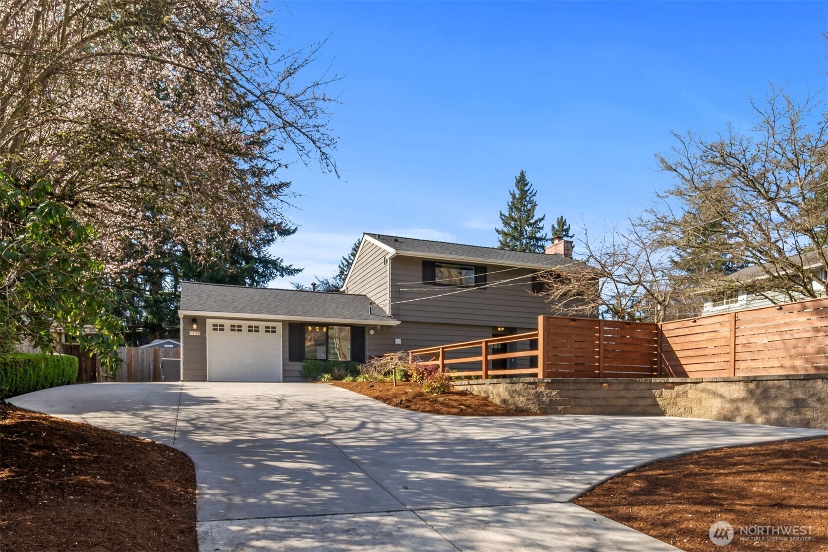 119 164th Avenue NE, Bellevue, WA 98008
