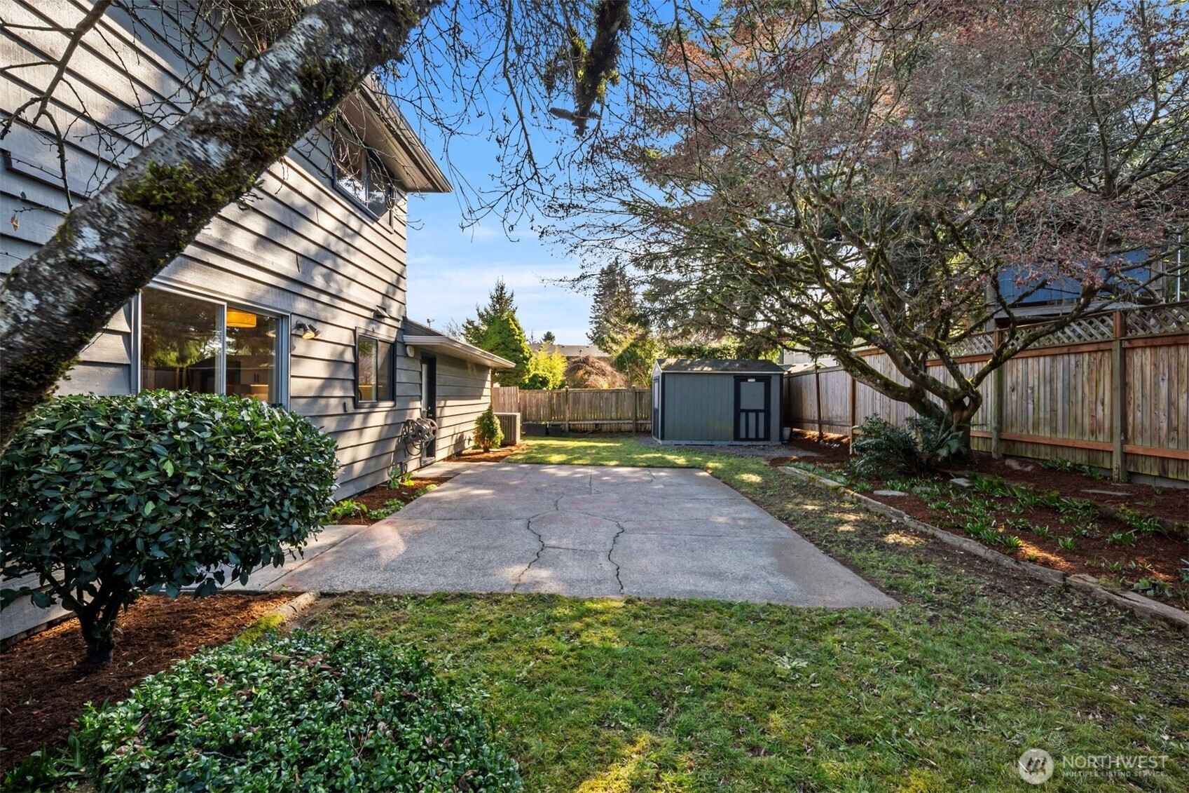 119 164th Avenue NE, Bellevue, WA 98008