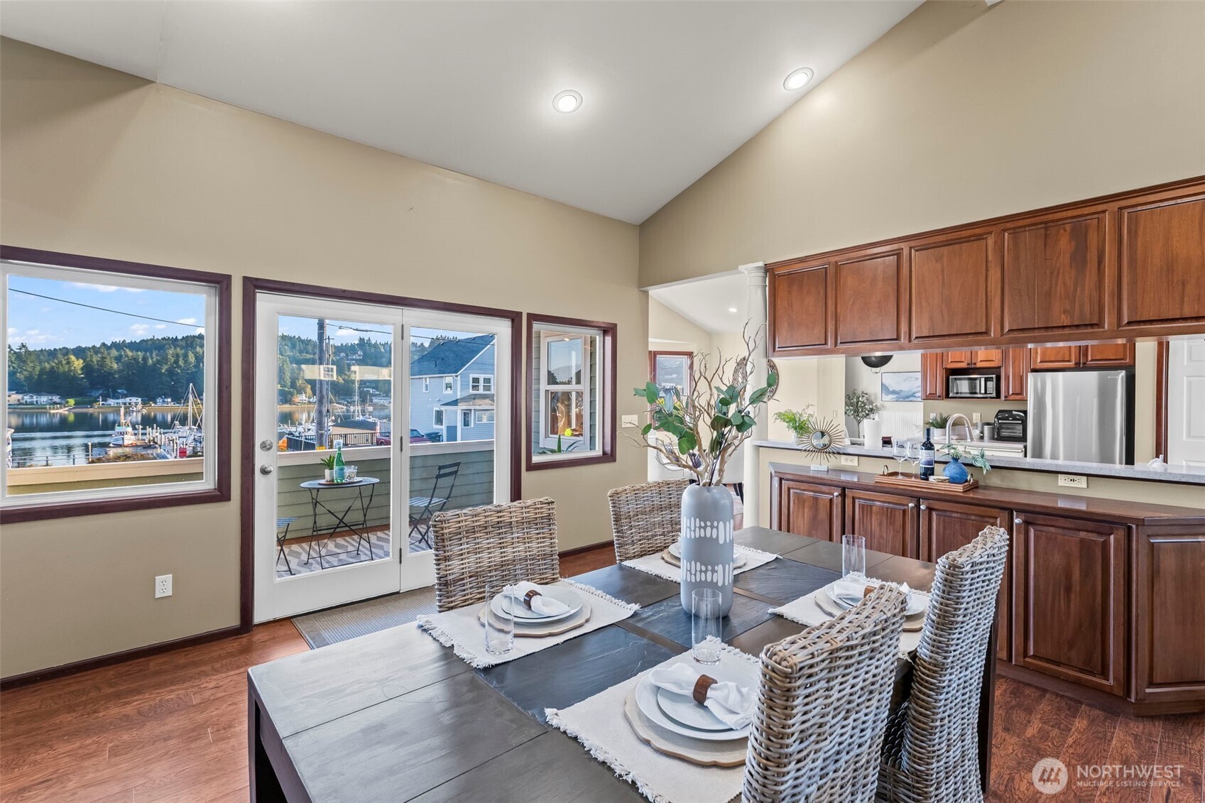 3526 Harborview Drive , Gig Harbor, WA 98332-2128