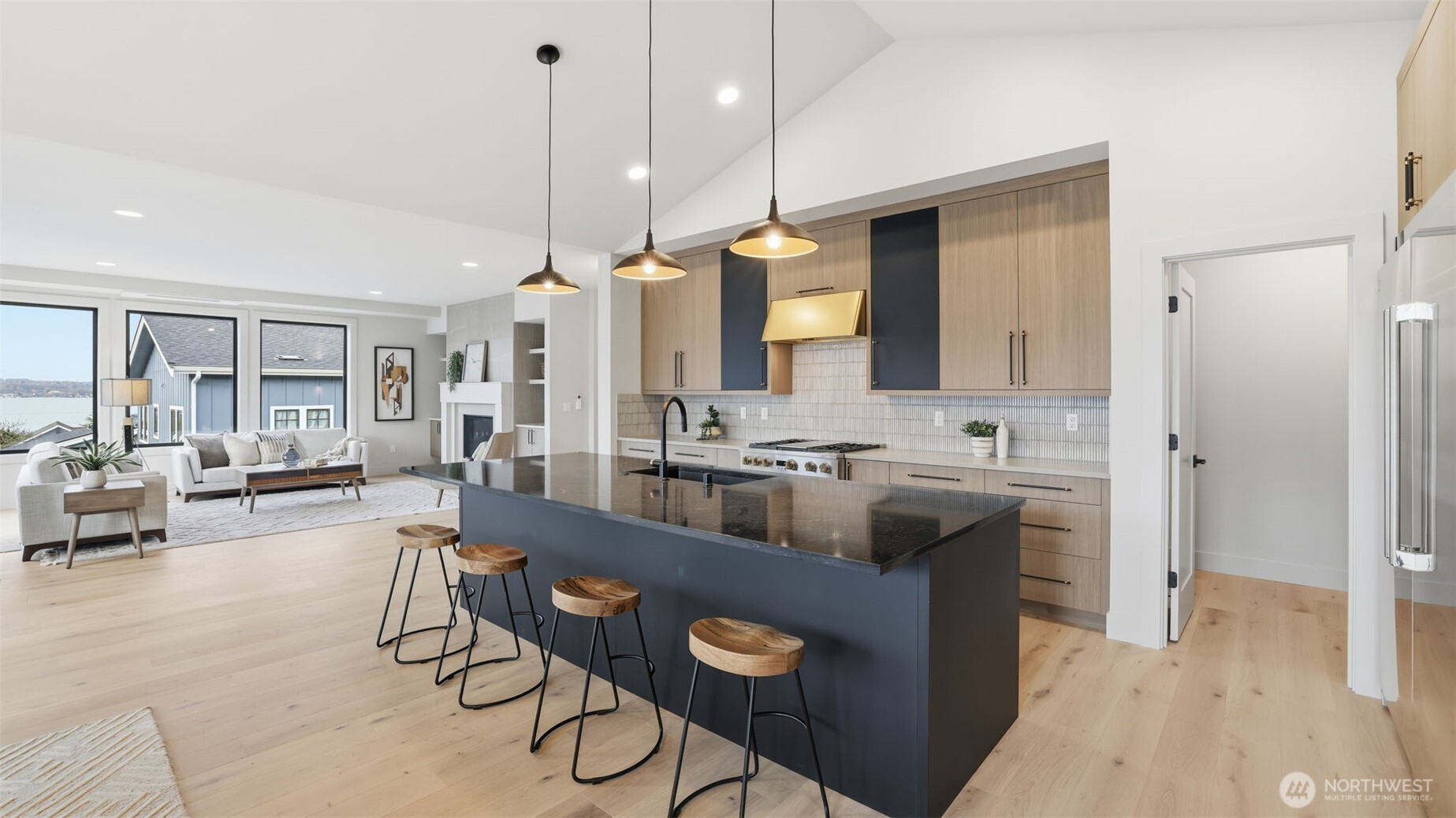 1015 N 35th Street , Renton, WA 98056