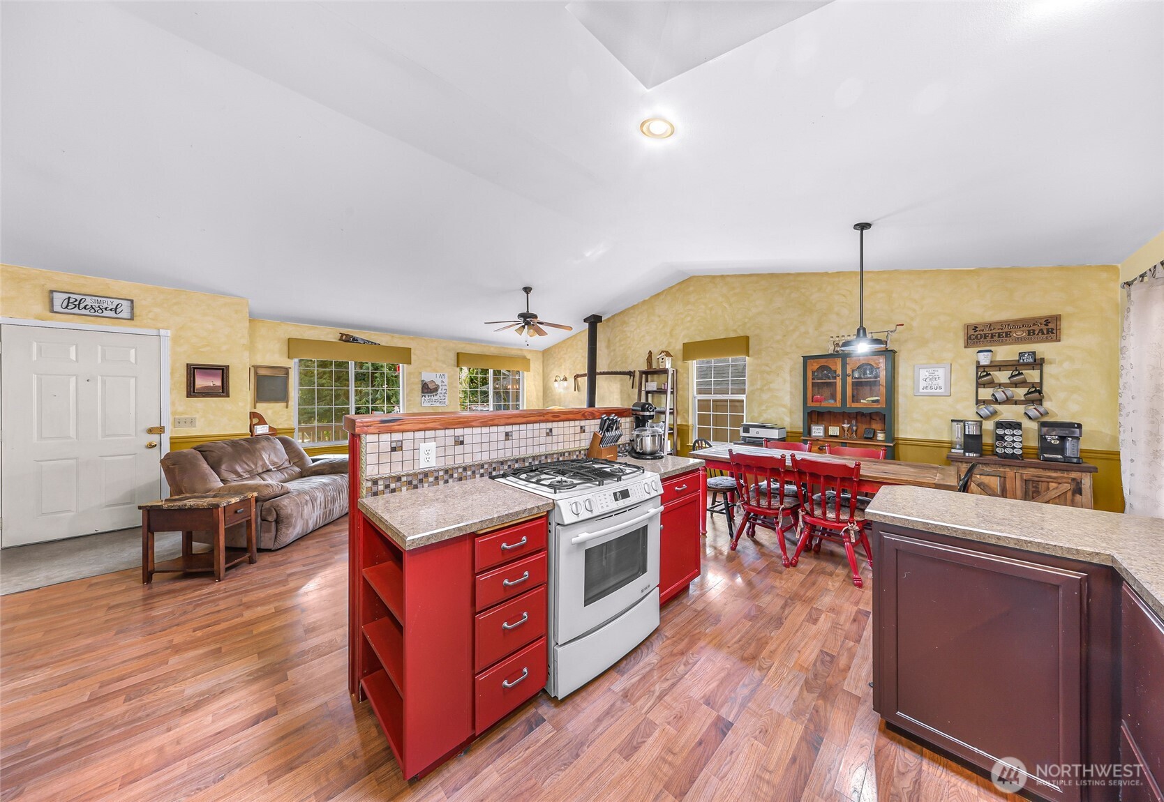 793 Summerset Way , Sedro Woolley, WA 98284