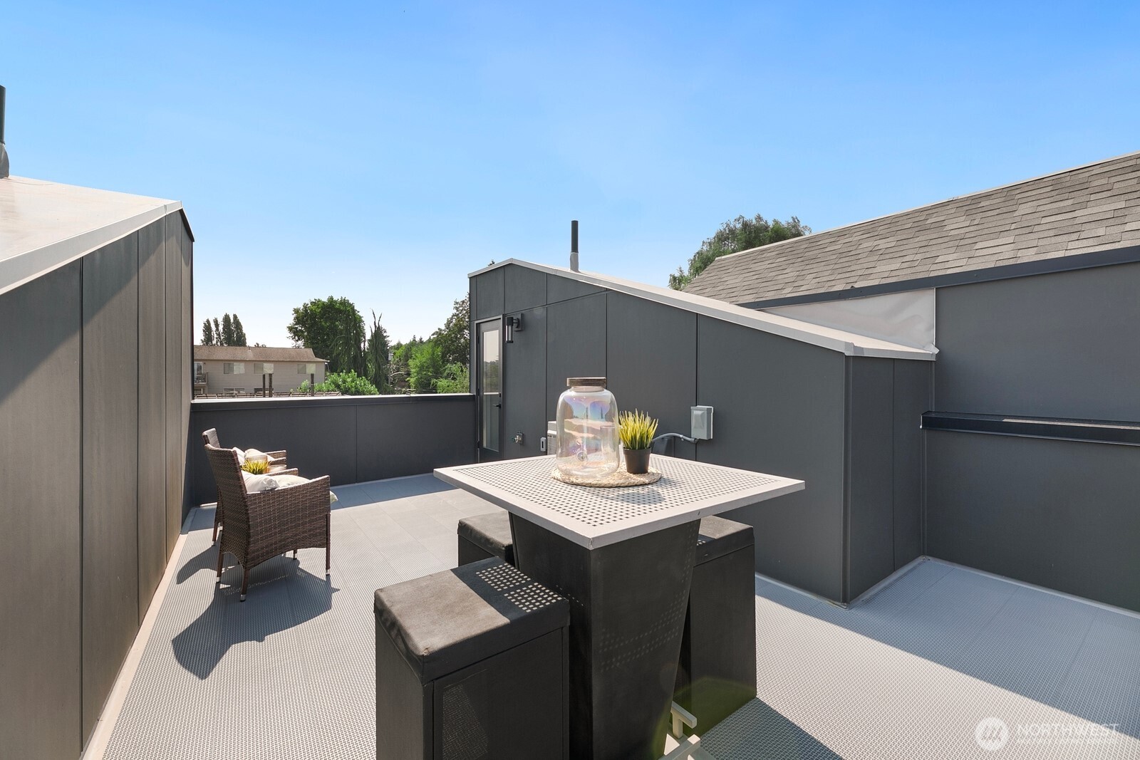 2019 W Bertona , Seattle, WA 98199