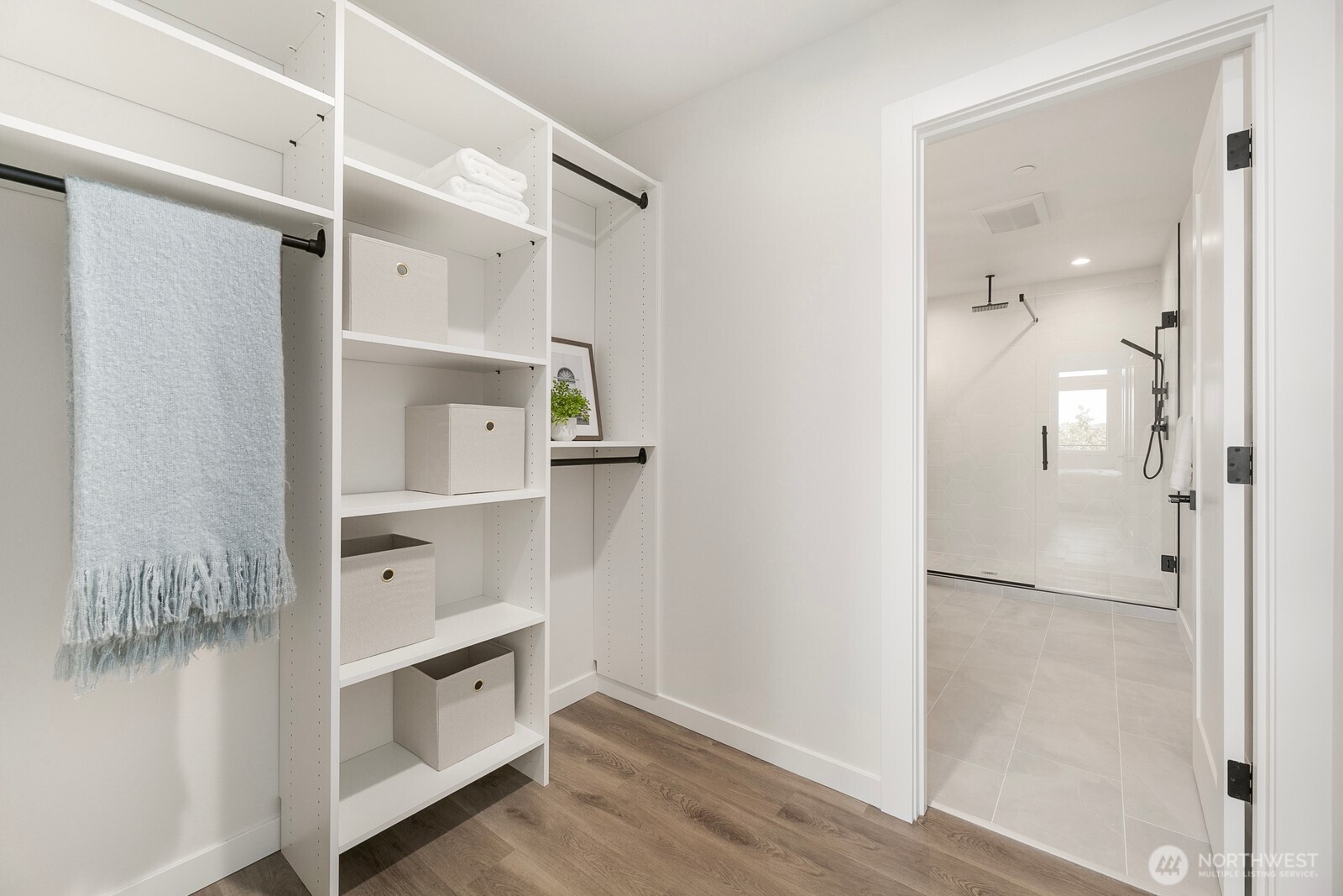 2019 W Bertona , Seattle, WA 98199