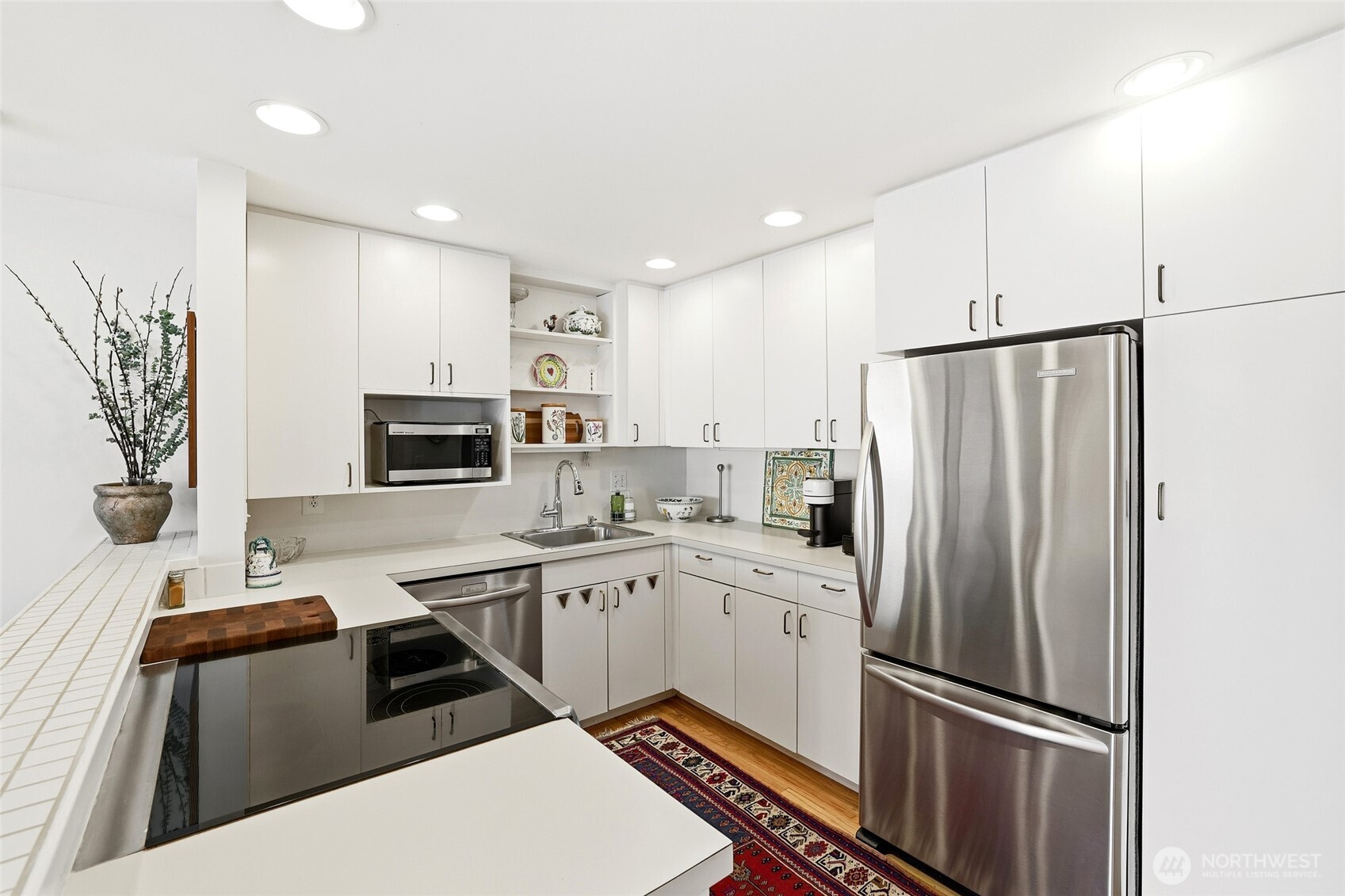 1600 43rd Avenue E #209, Seattle, WA 98112