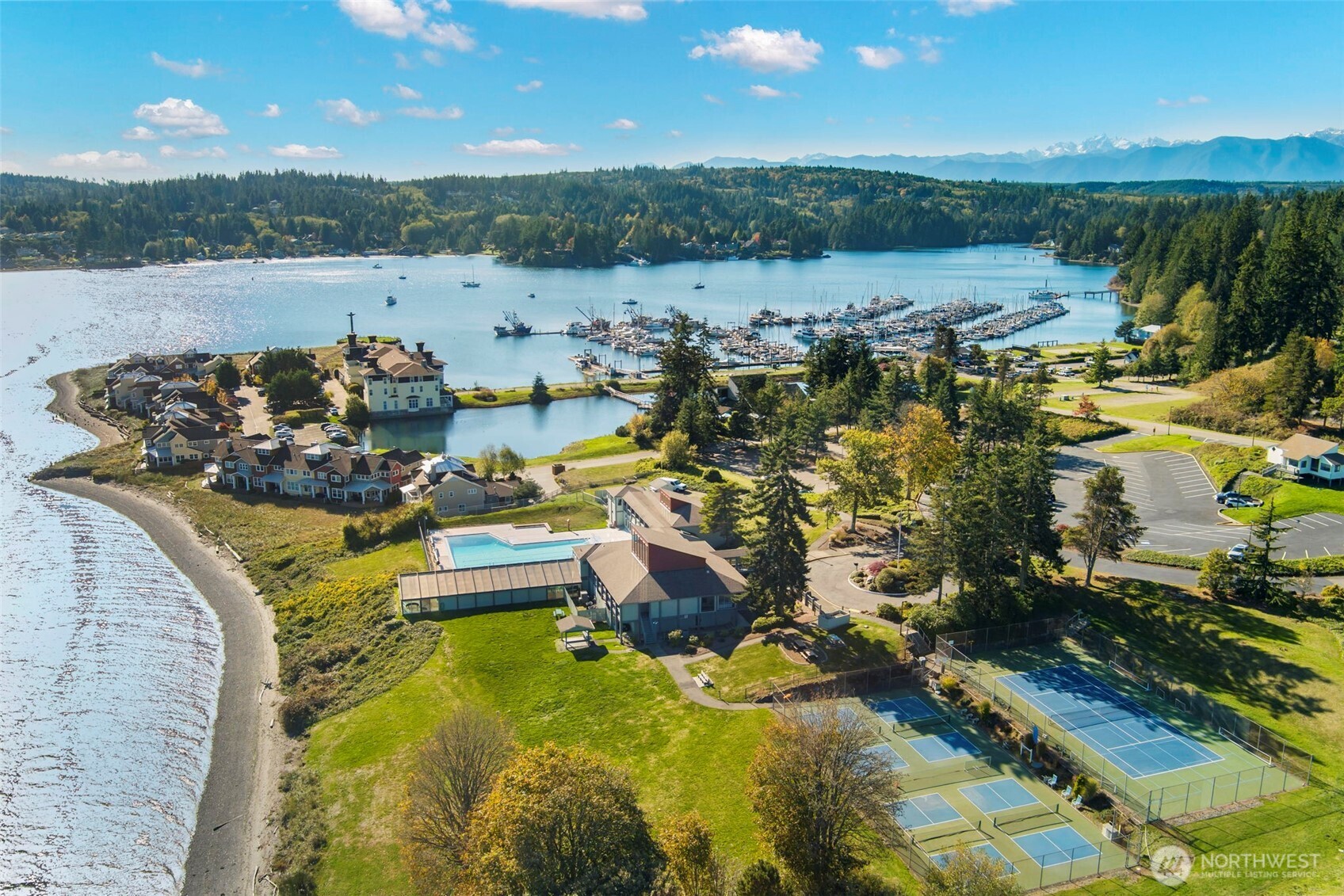 140 Admiralty Ln #370, Port Ludlow, WA 98365