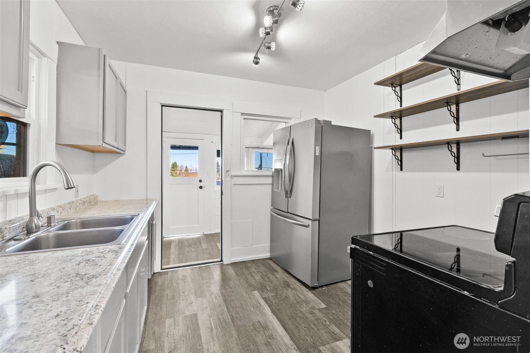 1107 E 6th Street , Port Angeles, WA 98362