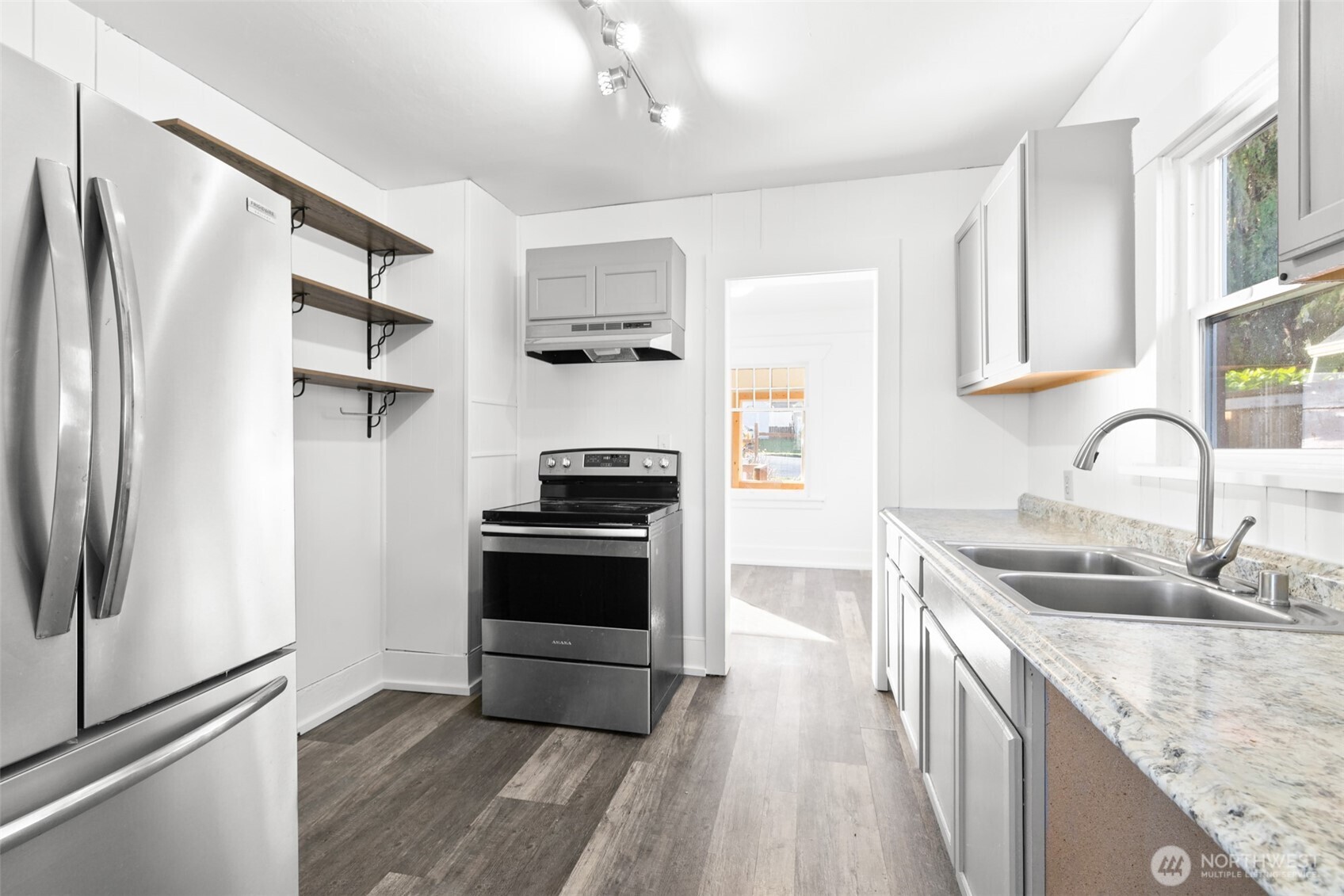 1107 E 6th Street , Port Angeles, WA 98362