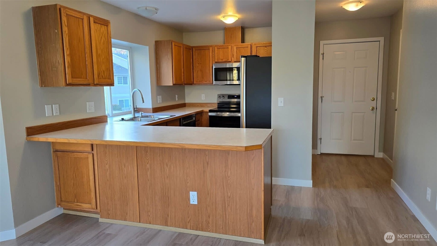 12432 SE 272 Place #B202, Kent, WA 98030