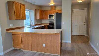 12432 SE 272 Place #B202, Kent, WA 98030 - Photo 3