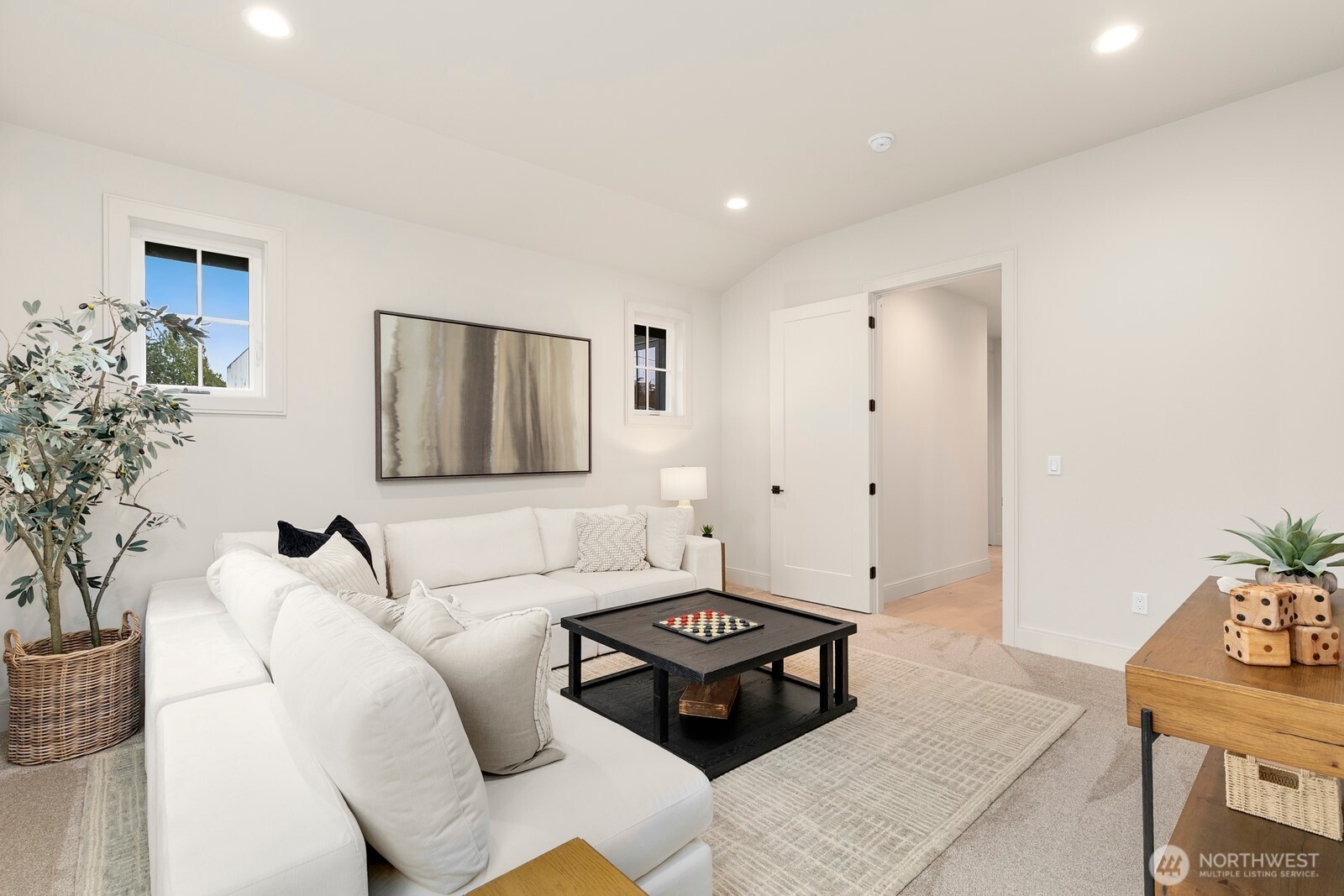 3032 NE Blakeley Street , Seattle, WA 98105