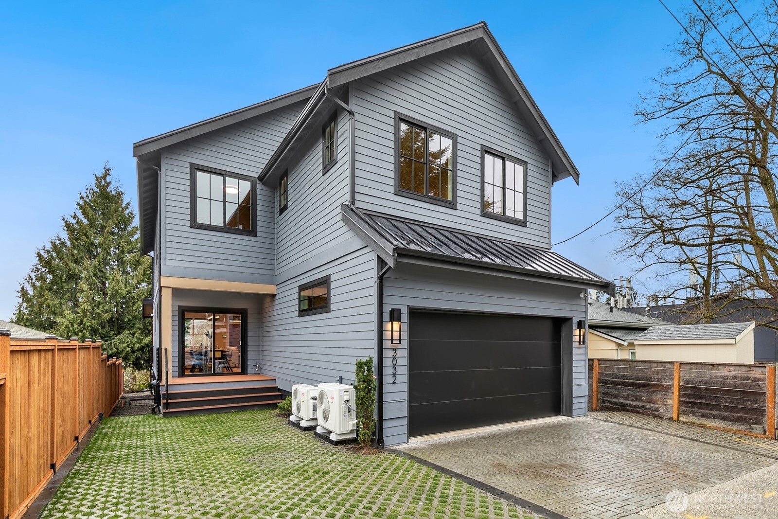 3032 NE Blakeley Street , Seattle, WA 98105