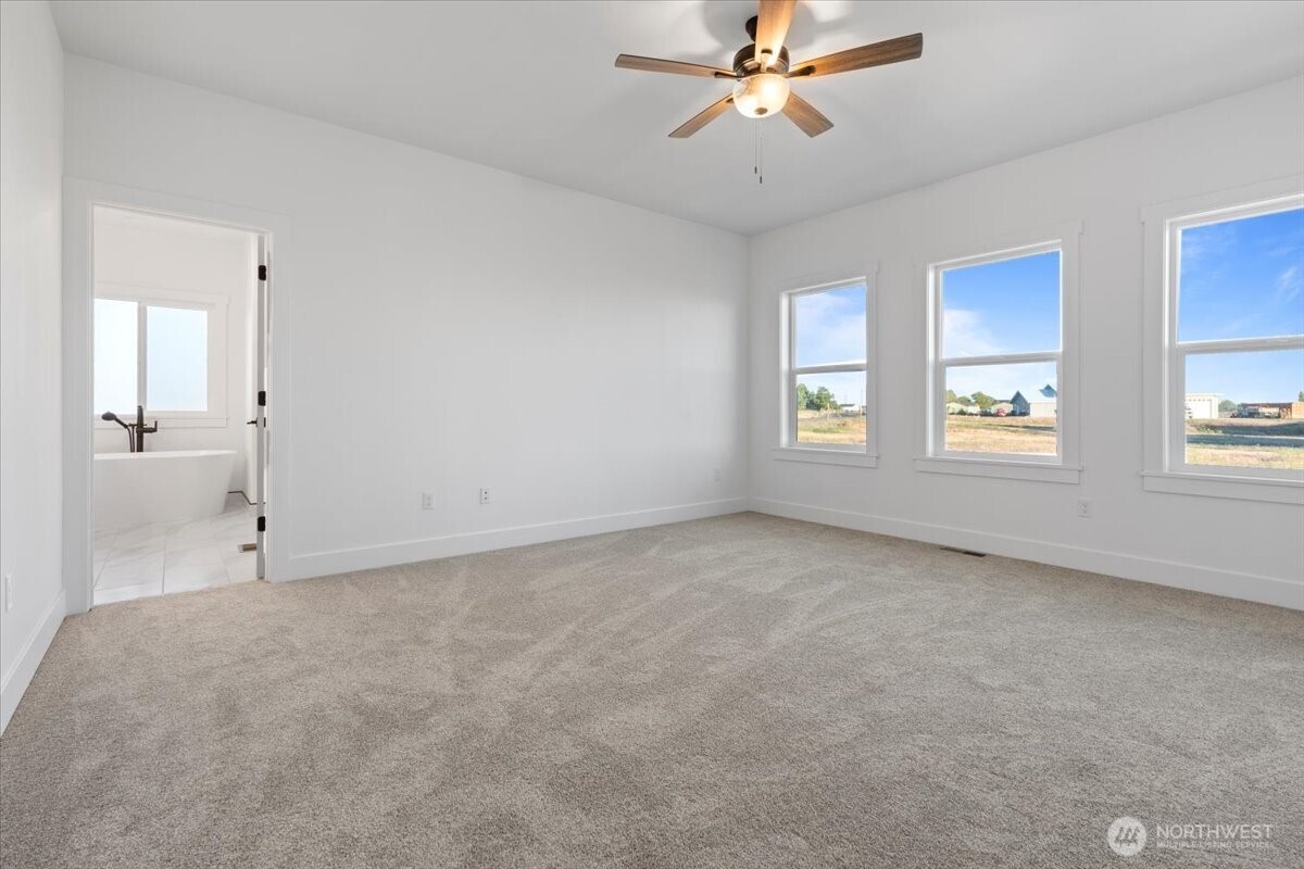 6479 Road 3 NE, Moses Lake, WA 98837