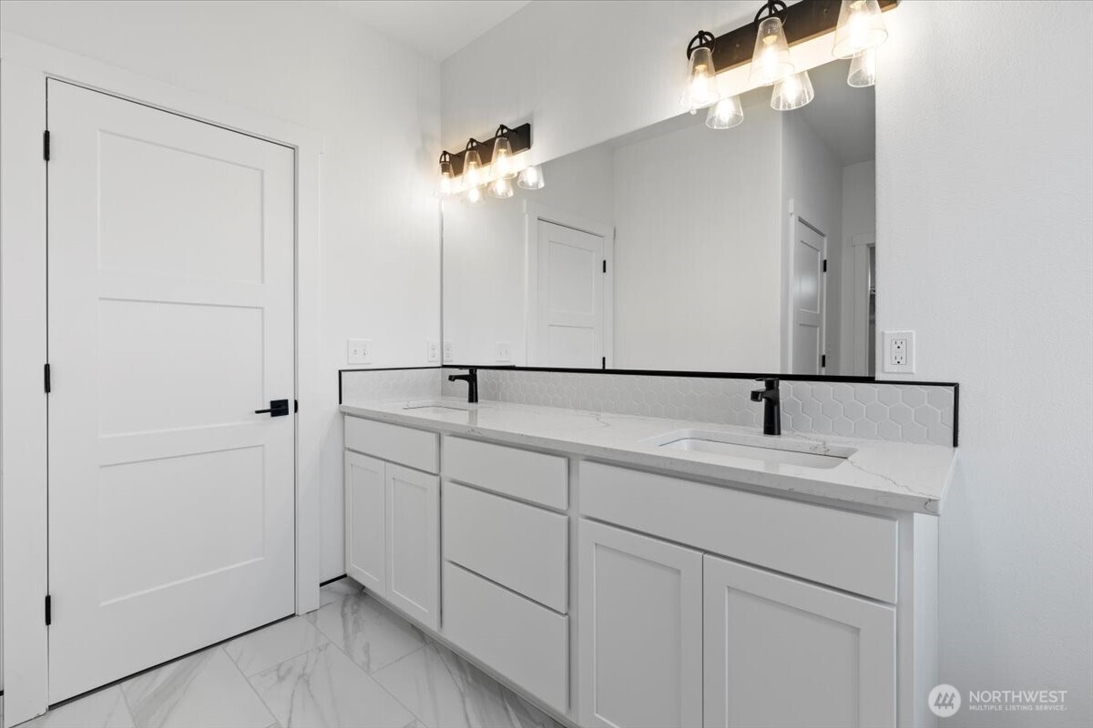 6479 Road 3 NE, Moses Lake, WA 98837