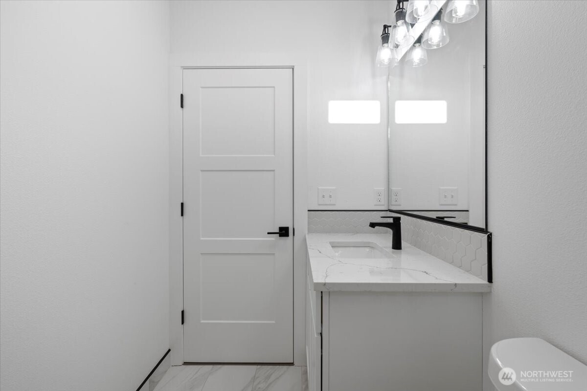 6479 Road 3 NE, Moses Lake, WA 98837