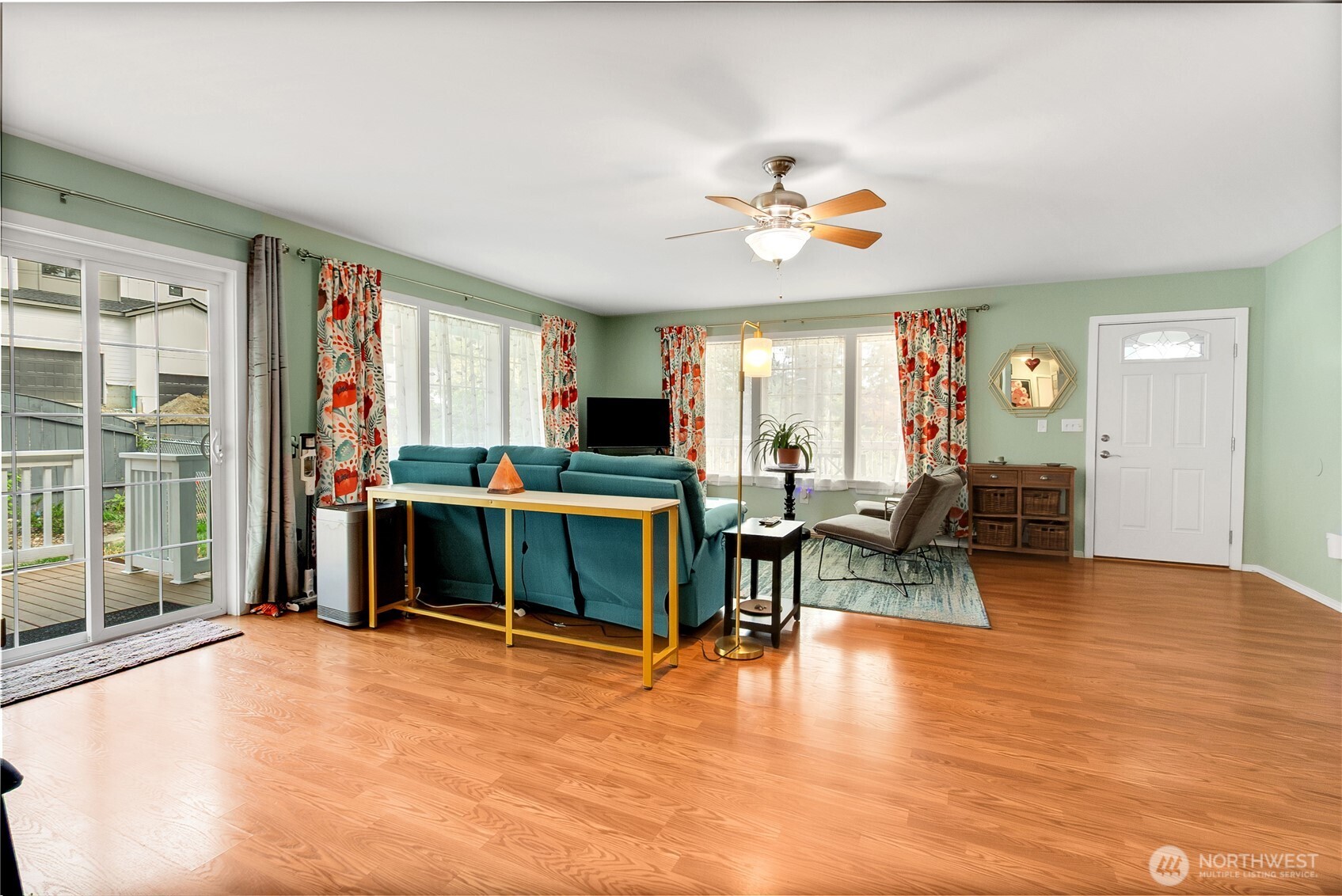 12614 Naomilawn Drive SW, Lakewood, WA 98498