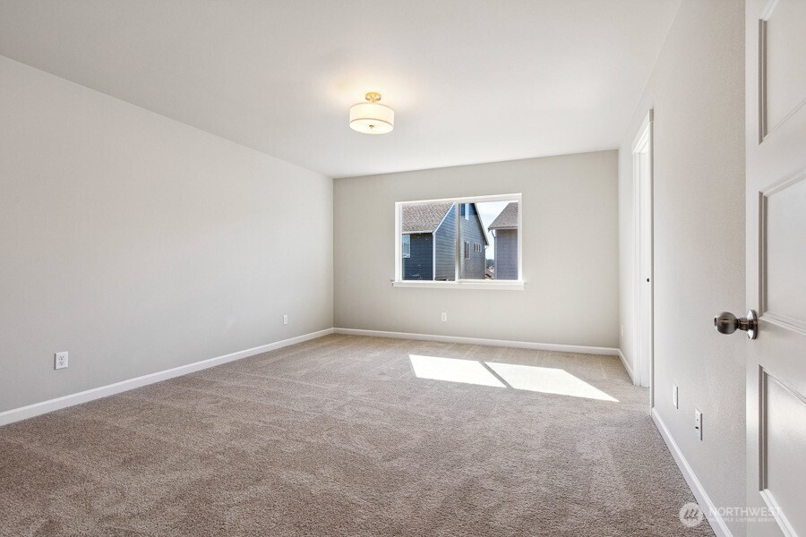 27027 30th Place S #19, Kent, WA 98032