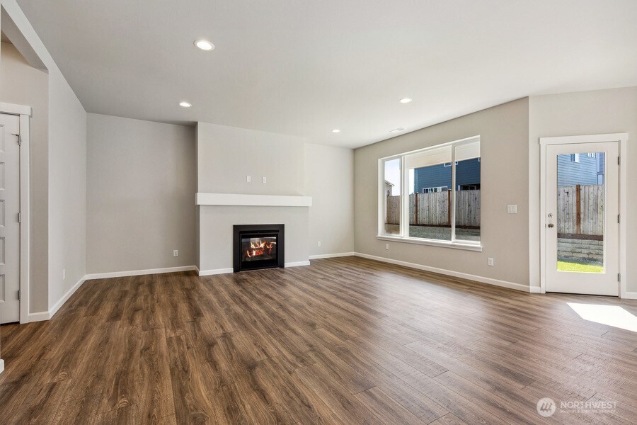 27027 30th Place S #19, Kent, WA 98032